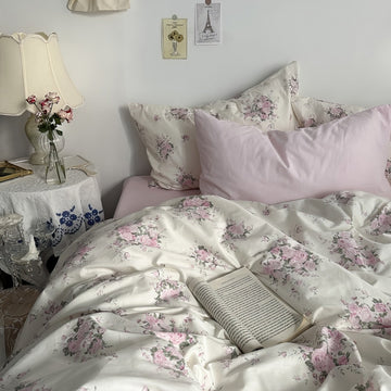 Zestaw pościeli z różami Pink Blooming Roses Coquette
