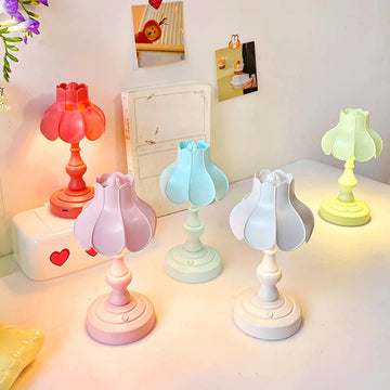 Pastelowa lampa stołowa Lotus