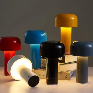 metalowa lampa stołowa w kształcie grzyba