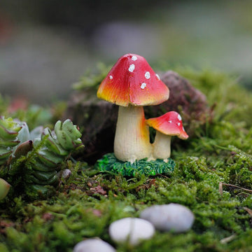 Mała figurka grzybów