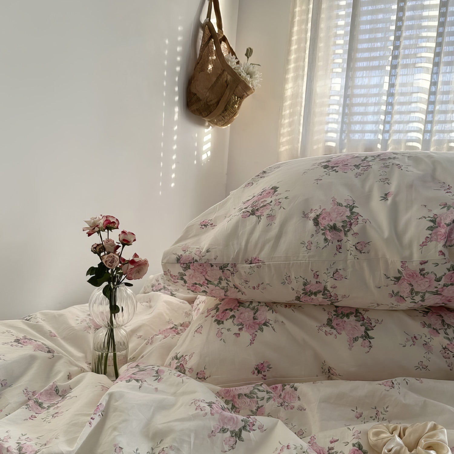 Zestaw pościeli z różami Pink Blooming Roses Coquette