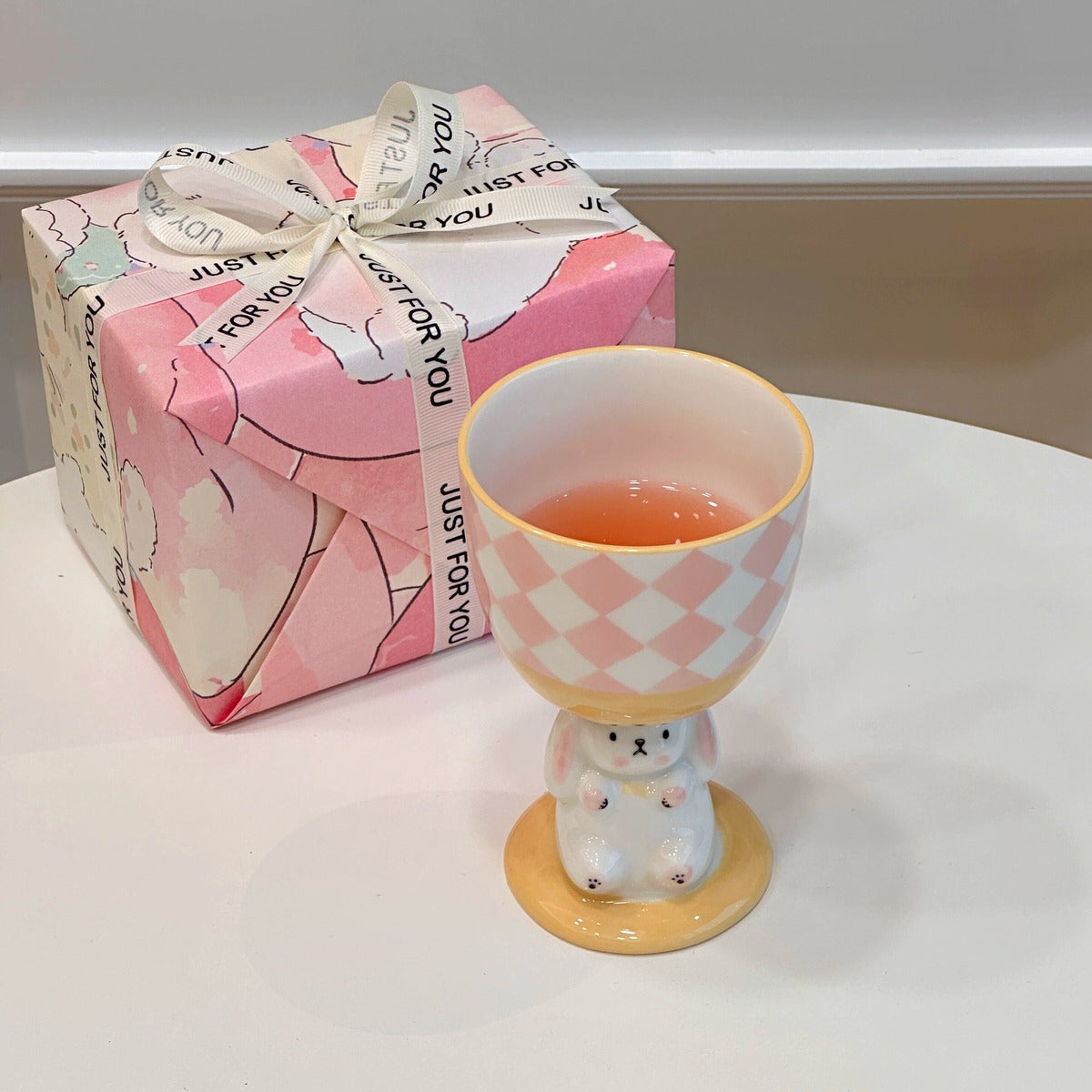Podstawkowy kubek Coquette Bunny