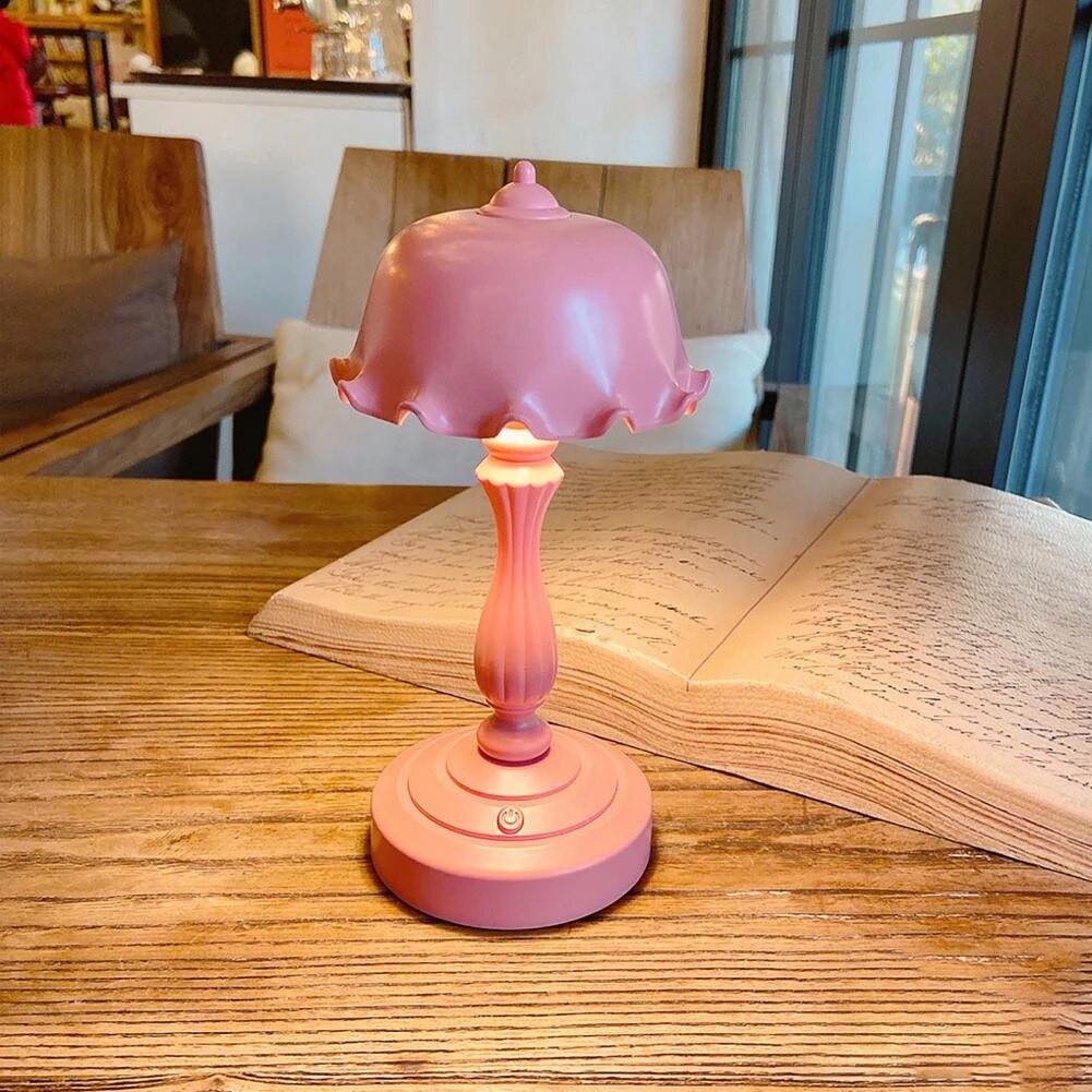 Duńska pastelowa lampa stołowa