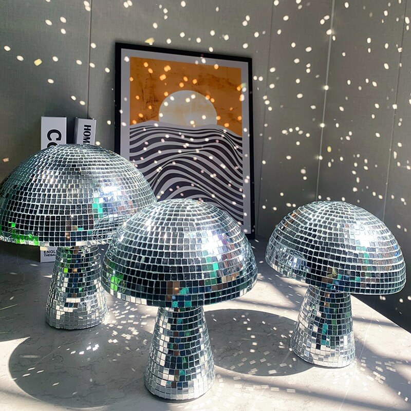 Lampa kulista z motywem grzybów