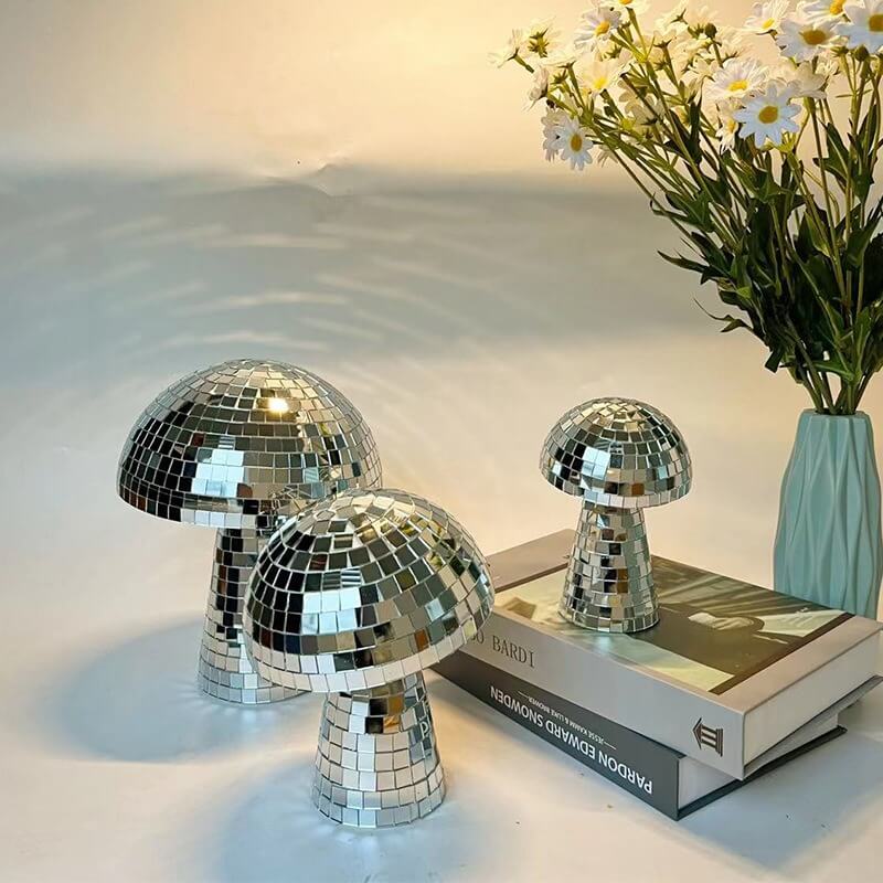 Lampa kulista z motywem grzybów