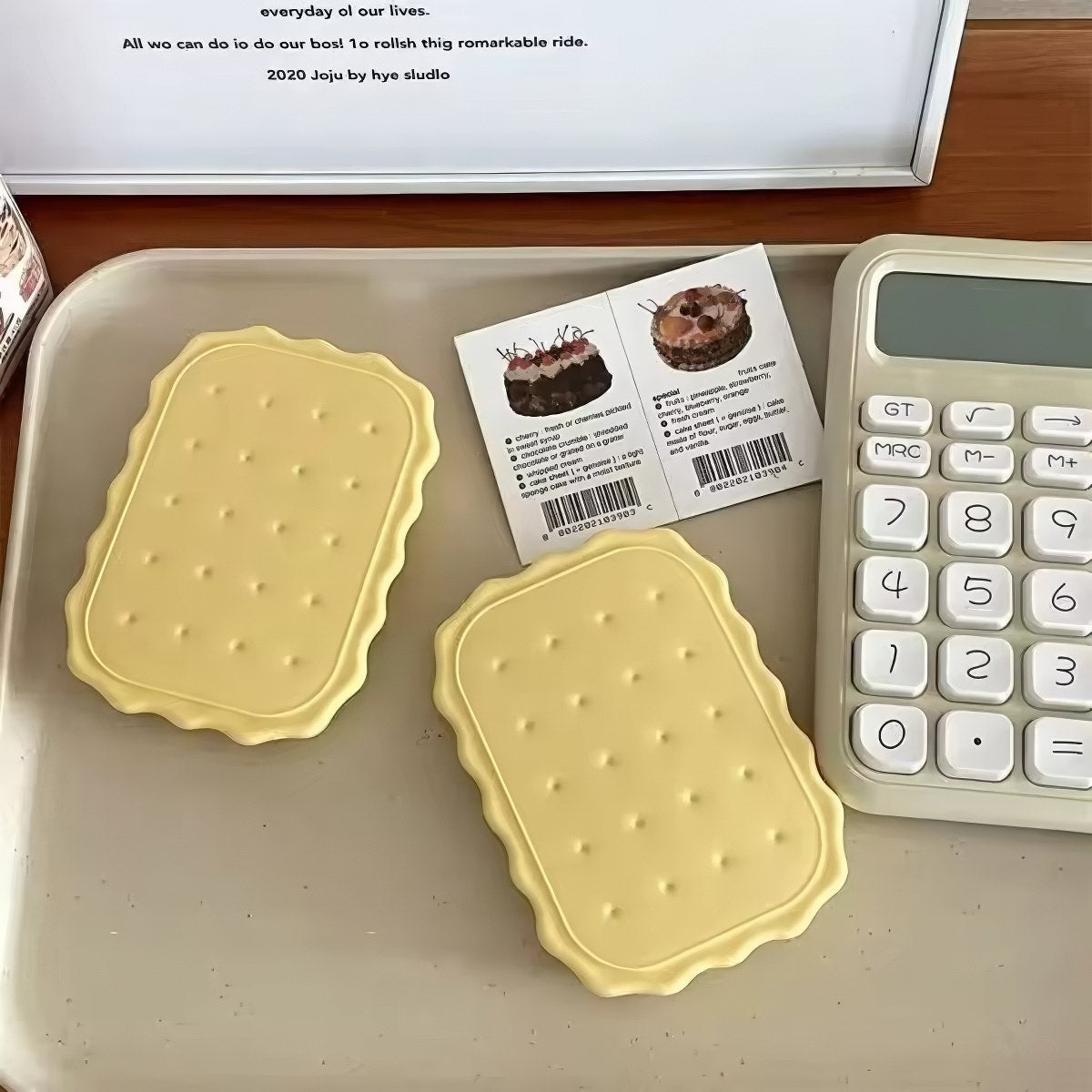 Lusterko kieszonkowe do makijażu Kawaii Biscuit