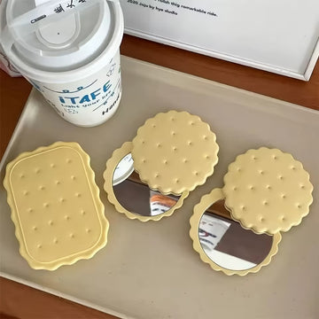 Lusterko kieszonkowe do makijażu Kawaii Biscuit