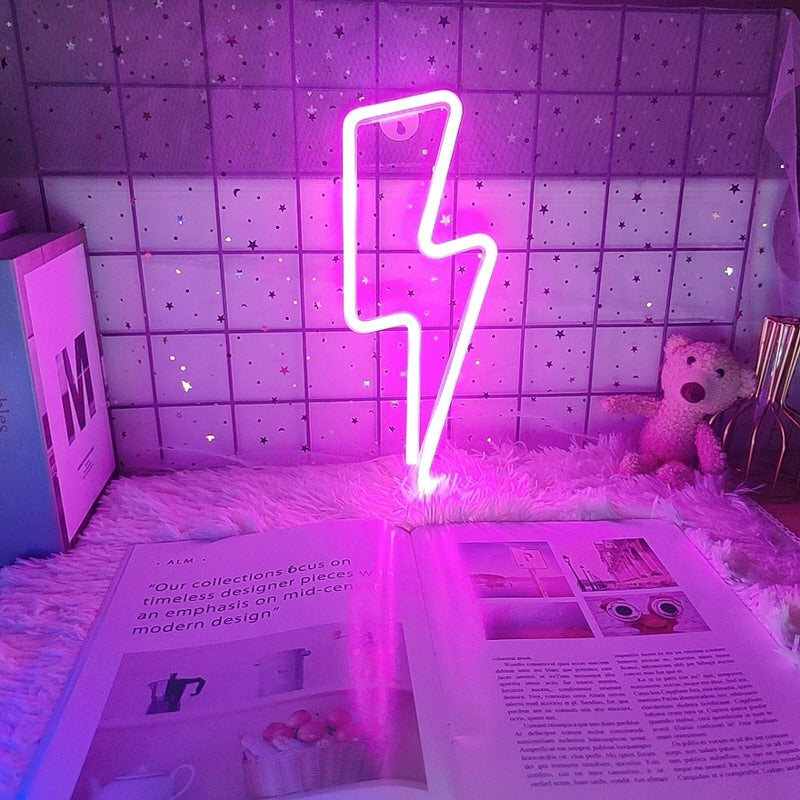 Neonowy napis Piorun