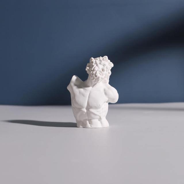 Mini figurki bustowe