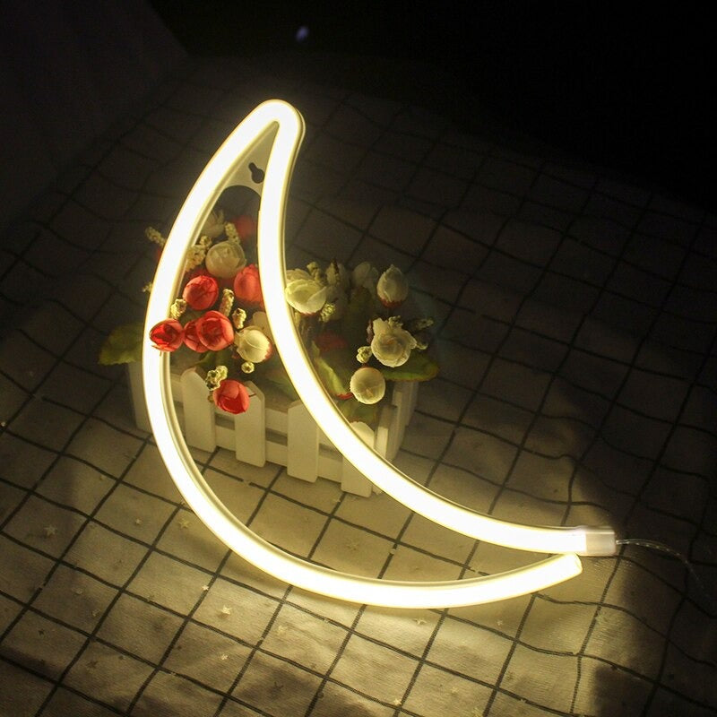 Neonowy napis Księżyc