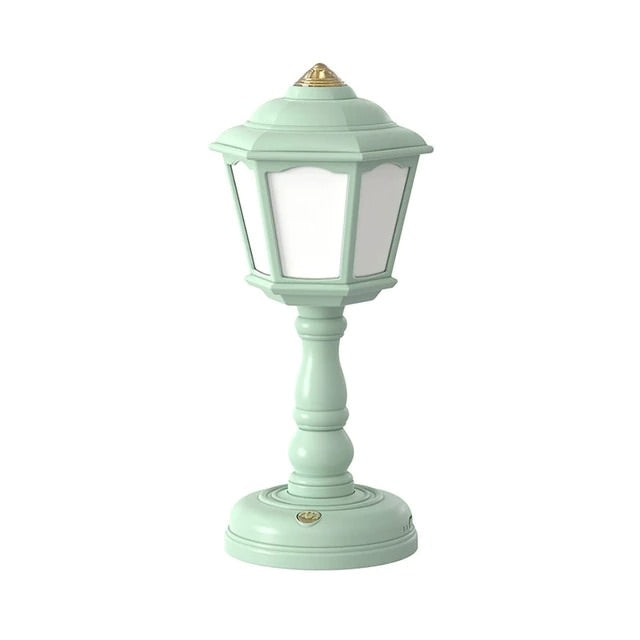 Miniaturowa Retro Lampa Uliczna w Stylu Pastelowym