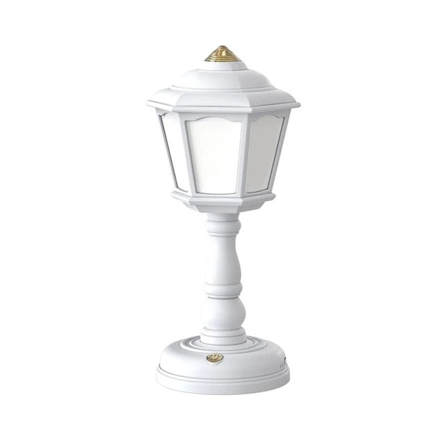 Miniaturowa Retro Lampa Uliczna w Stylu Pastelowym