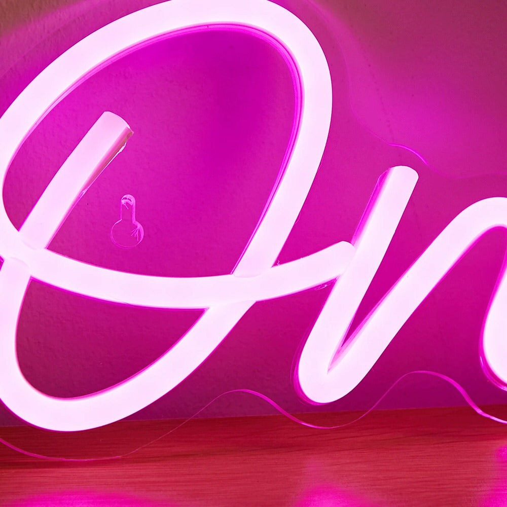 Różowy Neonowa lampa ścienna LED "One