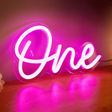 Różowy Neonowa lampa ścienna LED "One