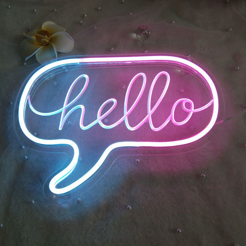 Różowo-niebieski neon z napisem Hello