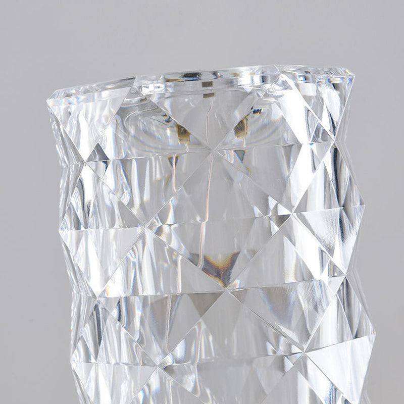 Lampa LED z kryształem diamentowym