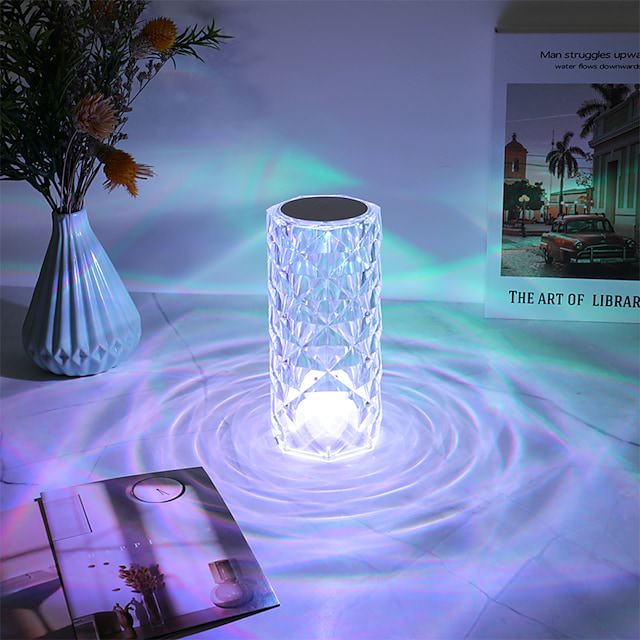 Lampa LED z kryształem diamentowym