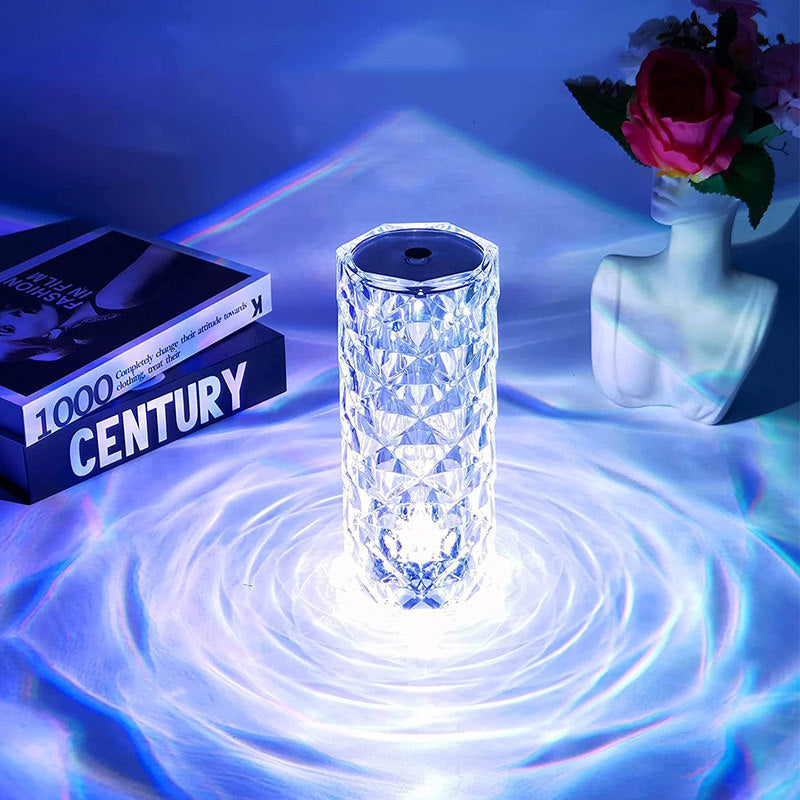 Lampa LED z kryształem diamentowym